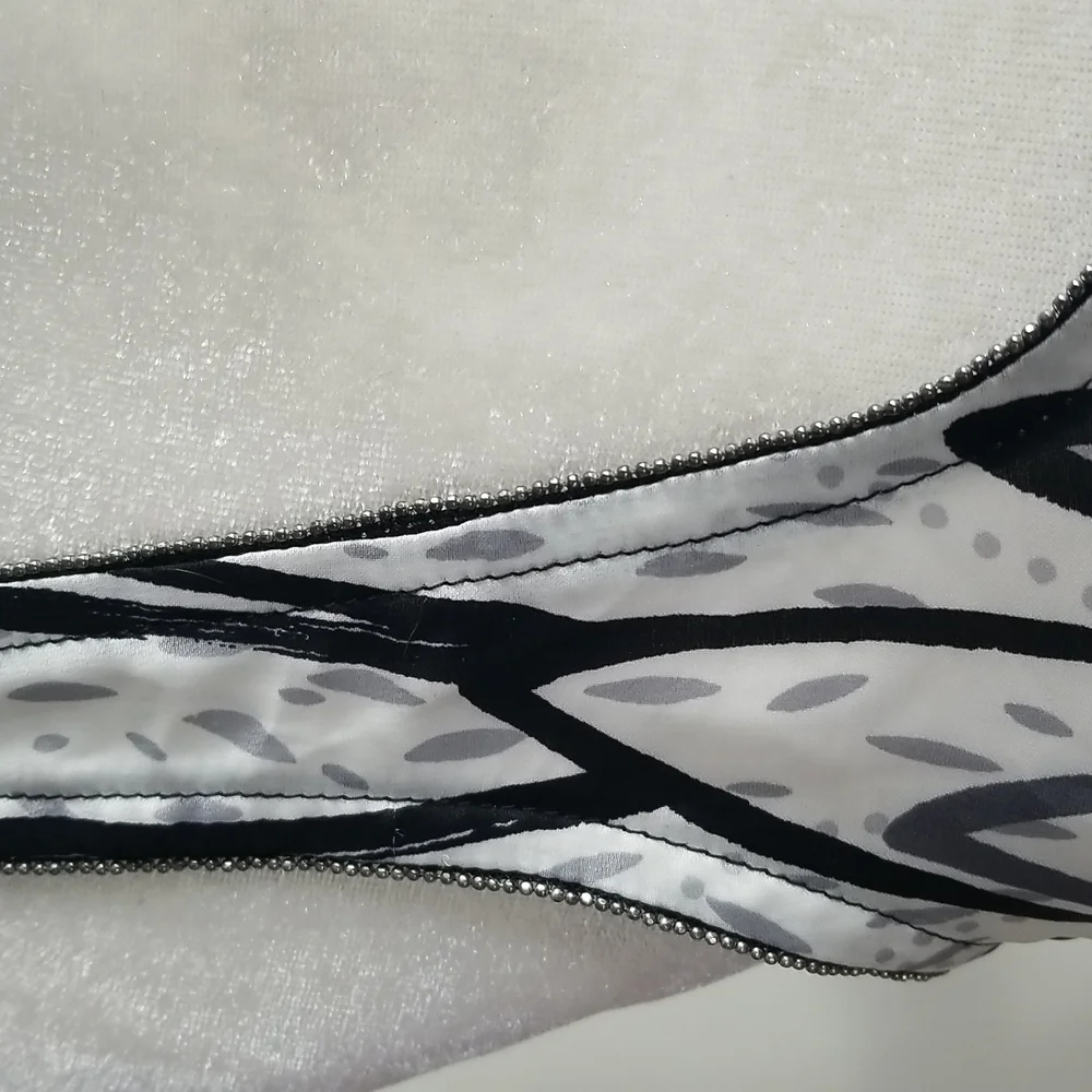 Top - Picture 3 of 5